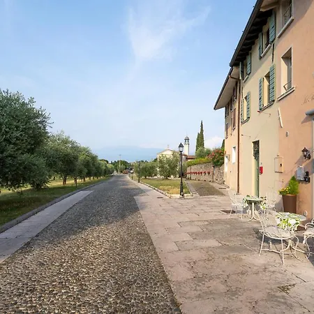 Romantic Il Piccolo Paradiso Bed & Breakfast