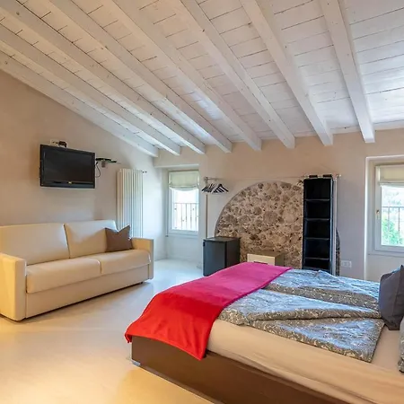 Romantic Il Piccolo Paradiso Bed & Breakfast