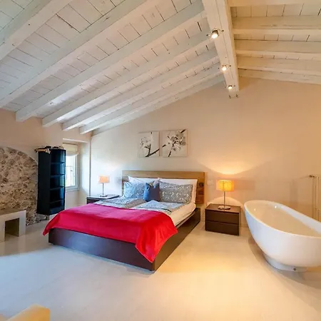 Romantic Il Piccolo Paradiso Bed & Breakfast