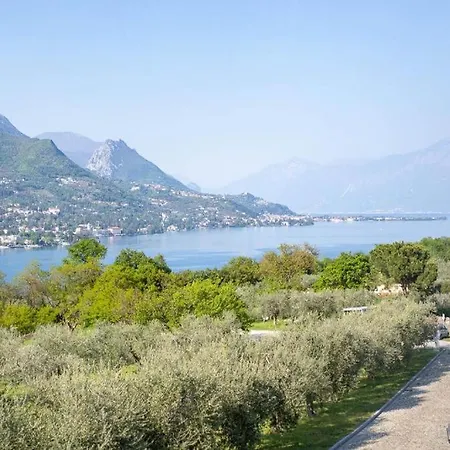 Romantic Il Piccolo Paradiso Bed & Breakfast San Felice del Benaco