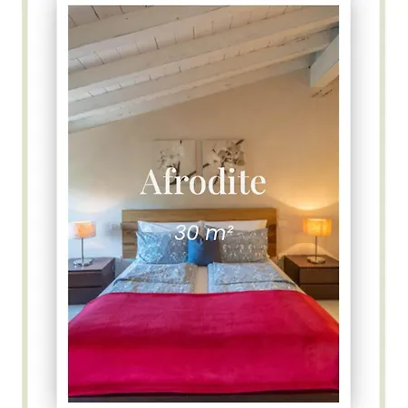 Romantic Il Piccolo Paradiso Bed & Breakfast *